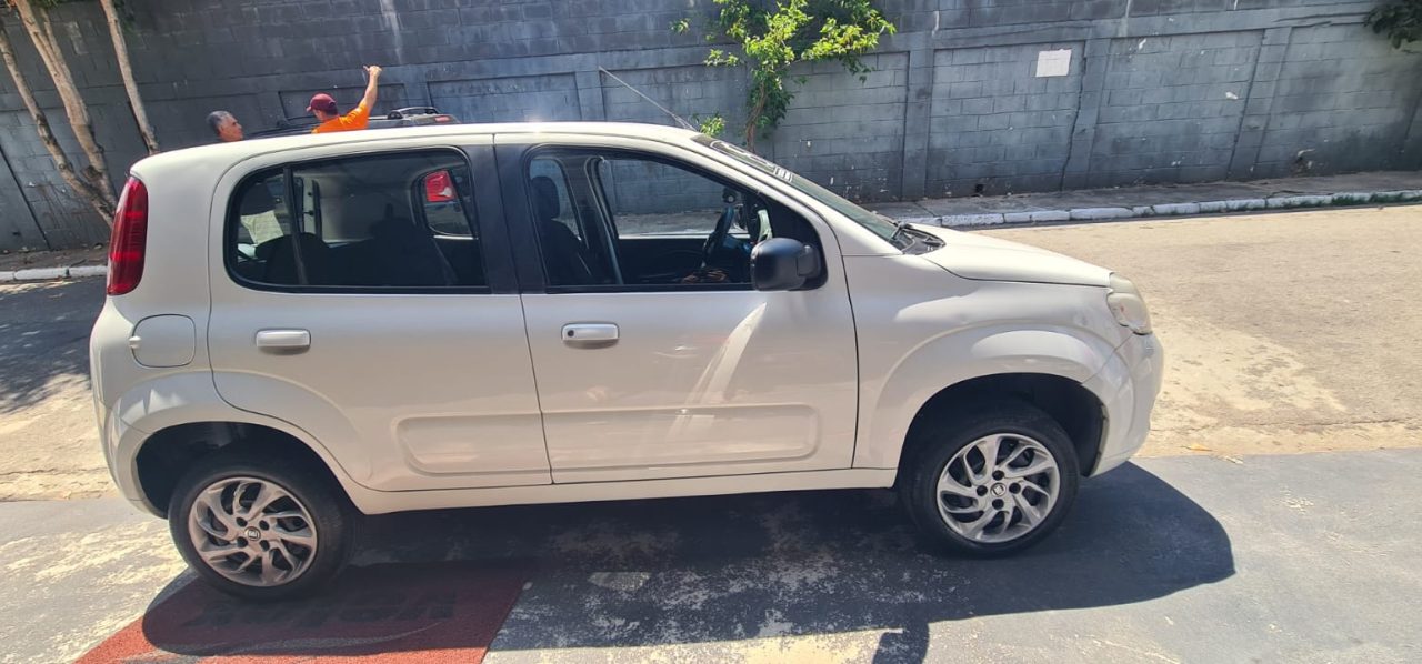 FIAT UNO VIVACE 1.0 2015